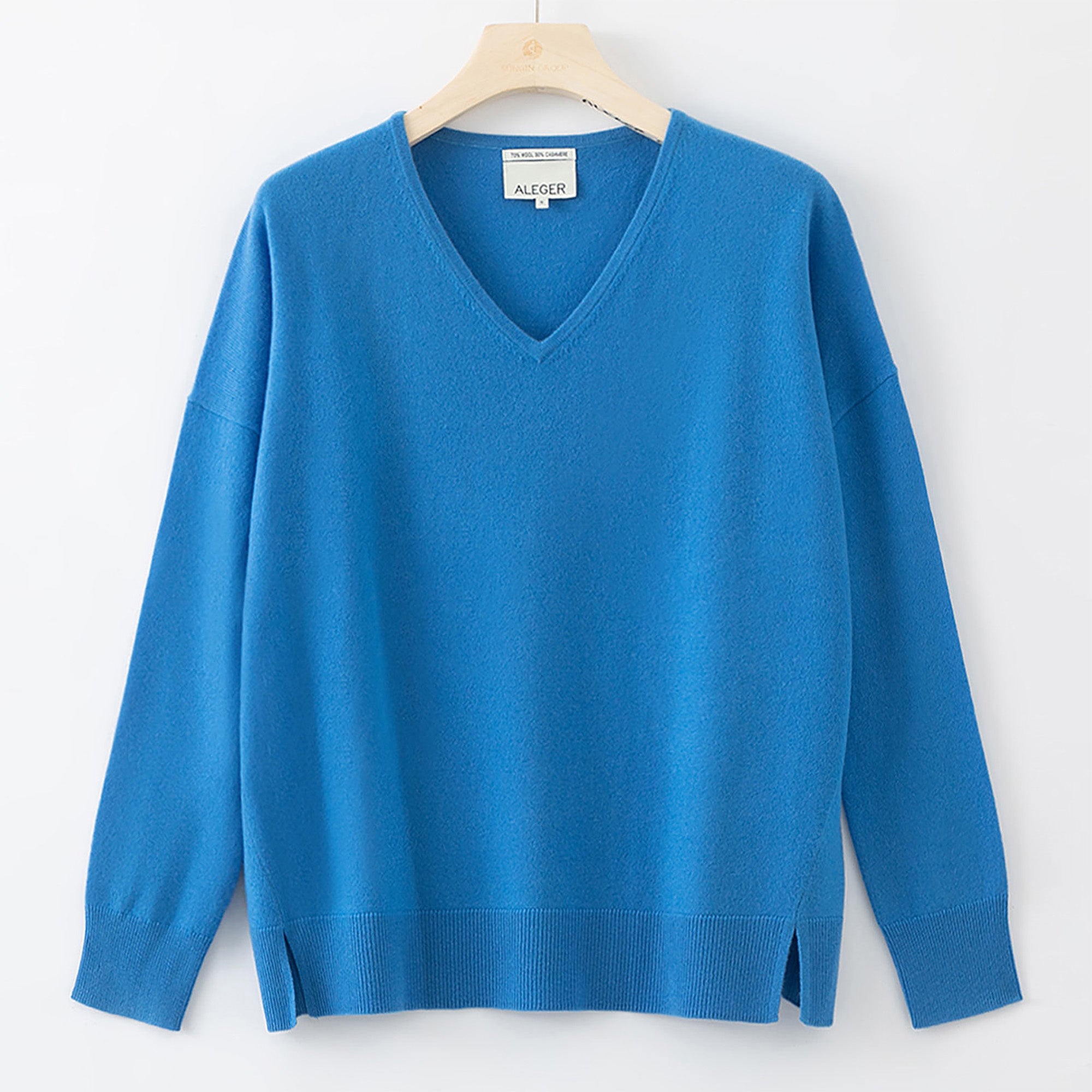 N.29 100% CASHMERE OVERSIZED V NECK-AZURE