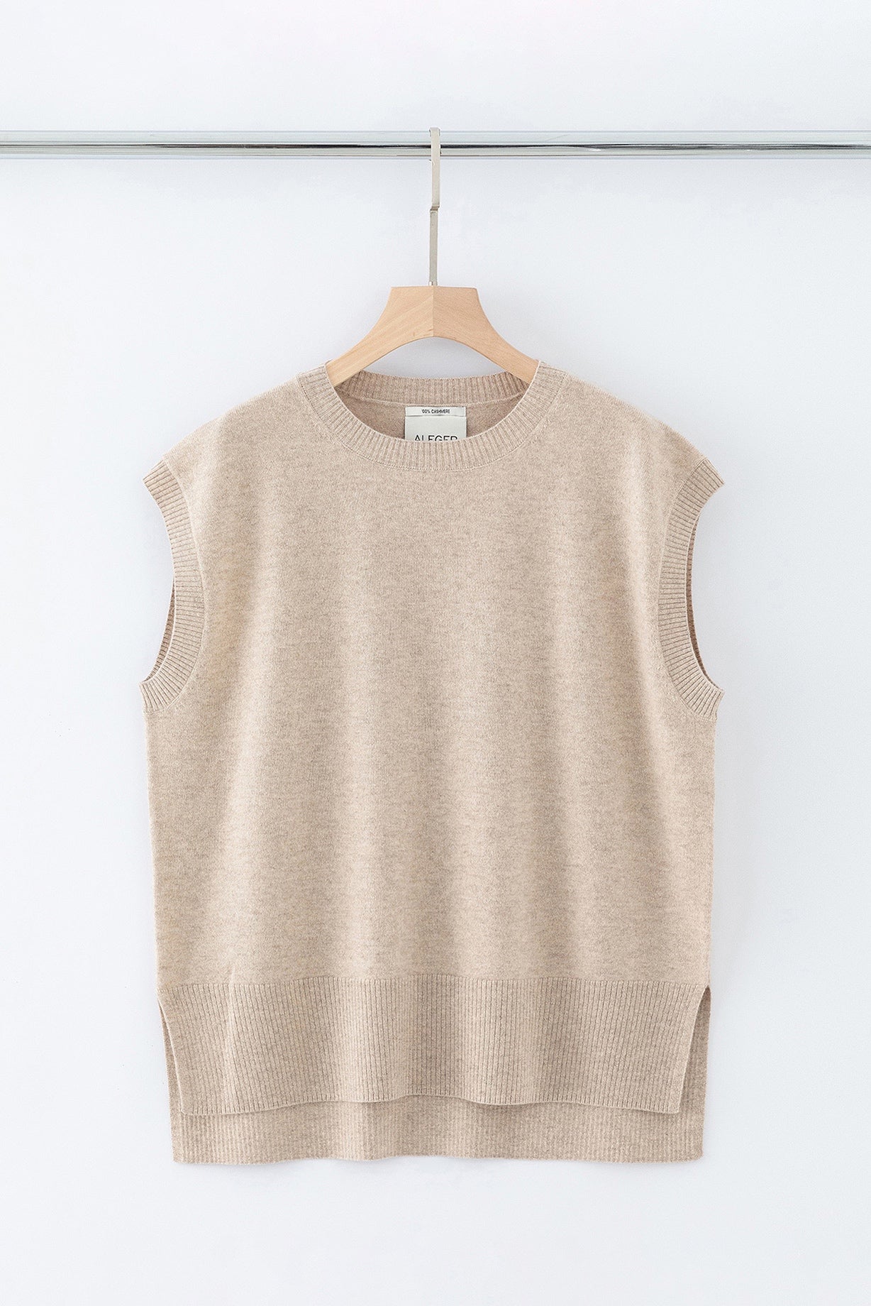 N.87 HIGH LOW HEM CREW VEST - CHAMPAGNE - Only XS  Left