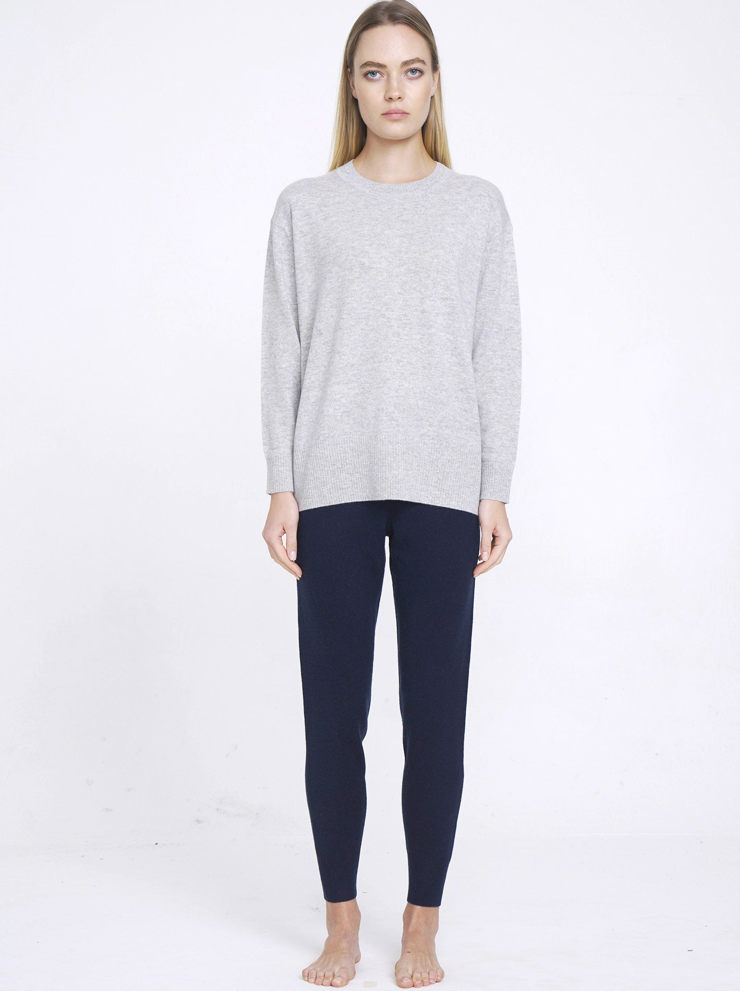 N.39 ALEGER 100% Cashmere High Low Hem Crew - POLAR GREY